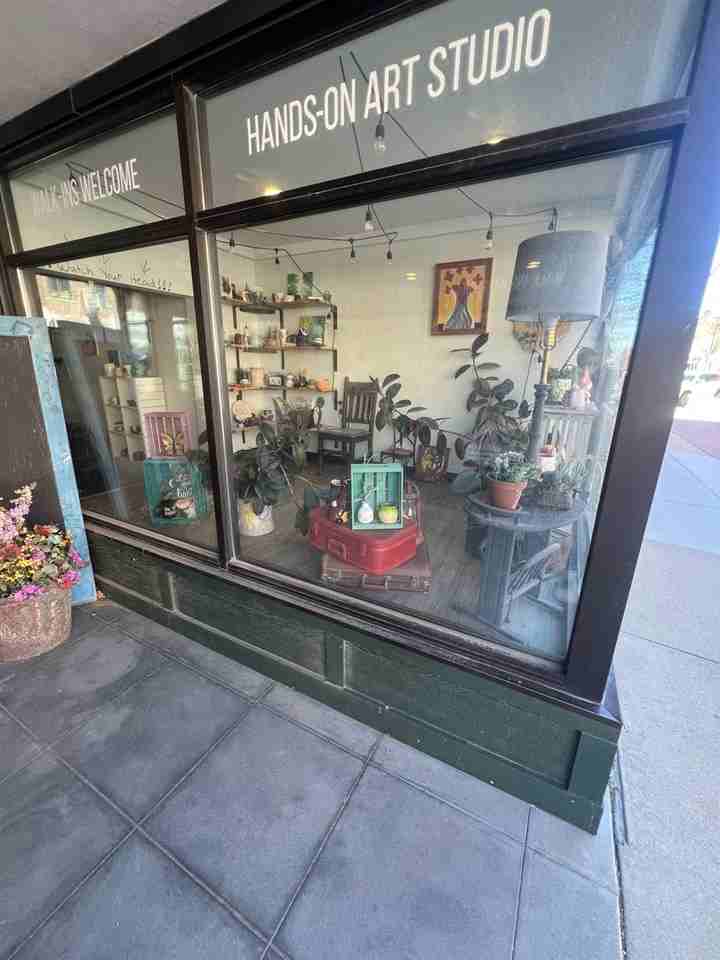 207 S Main St - Photo 5 of 17