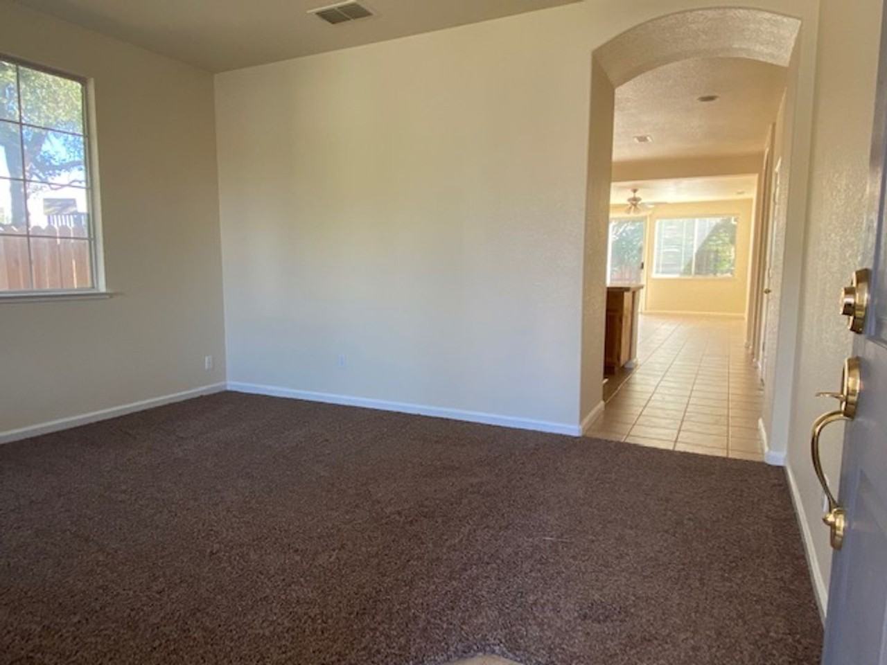 216 Shanley Ct - Photo 2 of 16