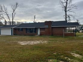 909 Green Rd - Photo 1 of 1