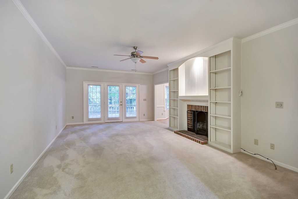 1497 Bremerton Ln - Photo 4 of 12