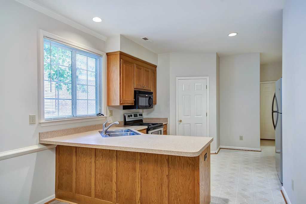 1497 Bremerton Ln - Photo 6 of 12