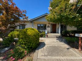 featured image of 1220 Deer Rd