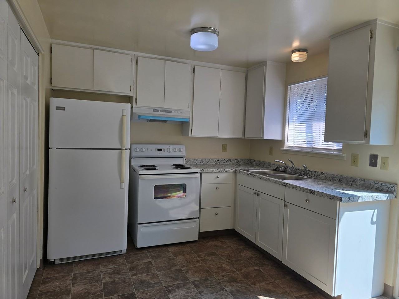 34040 46th Ave S - Photo 7 of 19