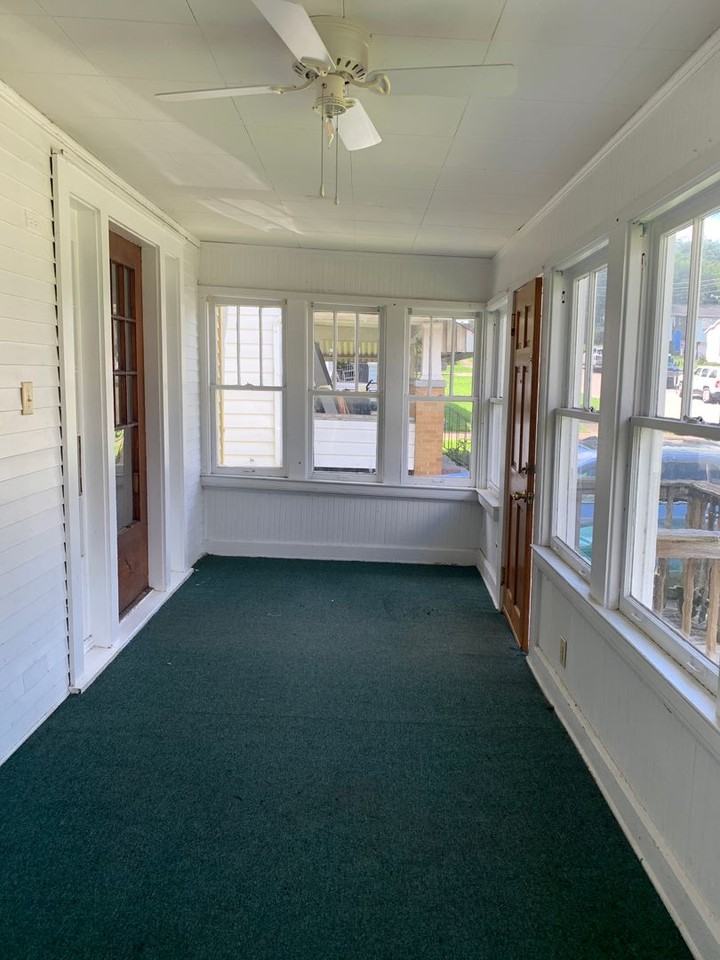 1110 Laird Ave - Photo 2 of 13