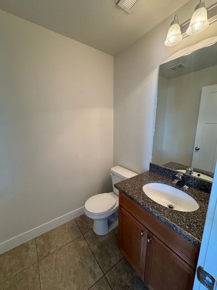 12771 S Park Rim Ct - Photo 7 of 19