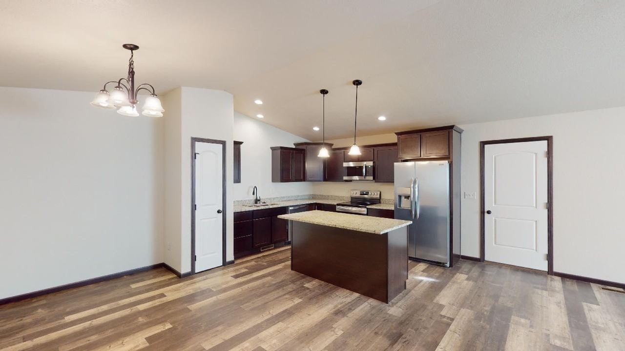 598 Westwind Rd - Photo 2 of 13
