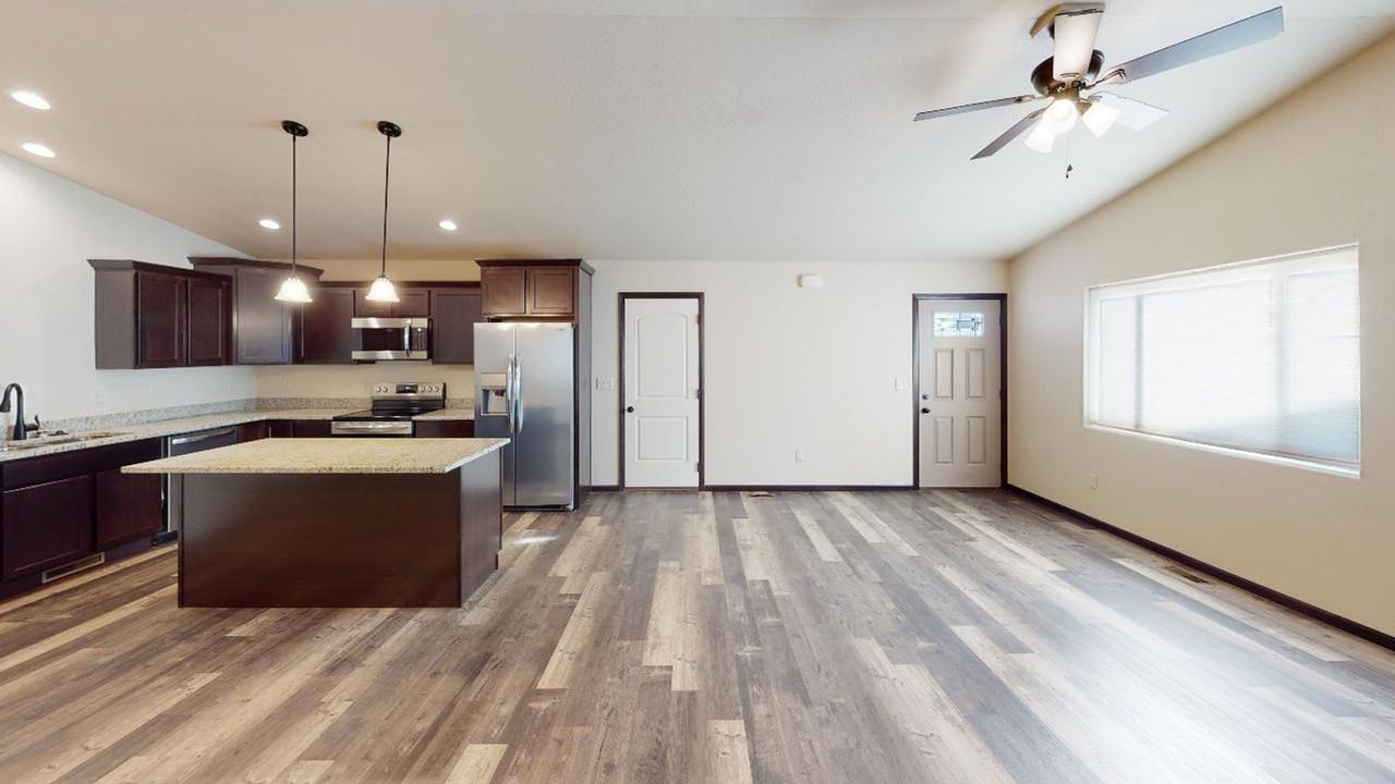 598 Westwind Rd - Photo 5 of 13