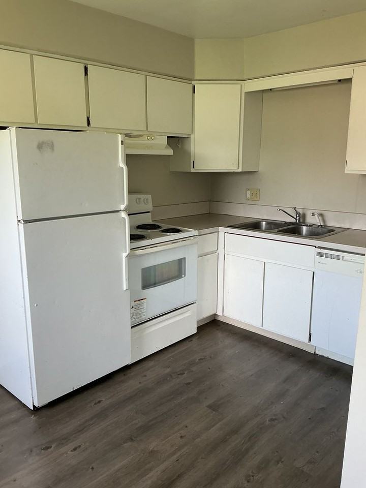 Wilshire Apartments (Wilshire 23 LLC) - Photo 3 of 13