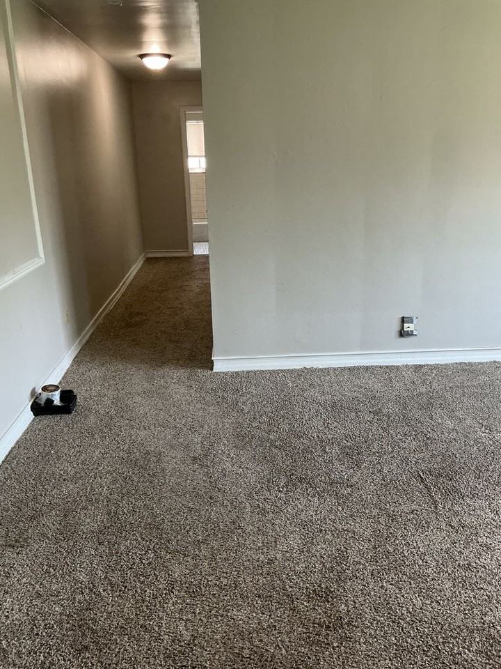 Wilshire Apartments (Wilshire 23 LLC) - Photo 4 of 13