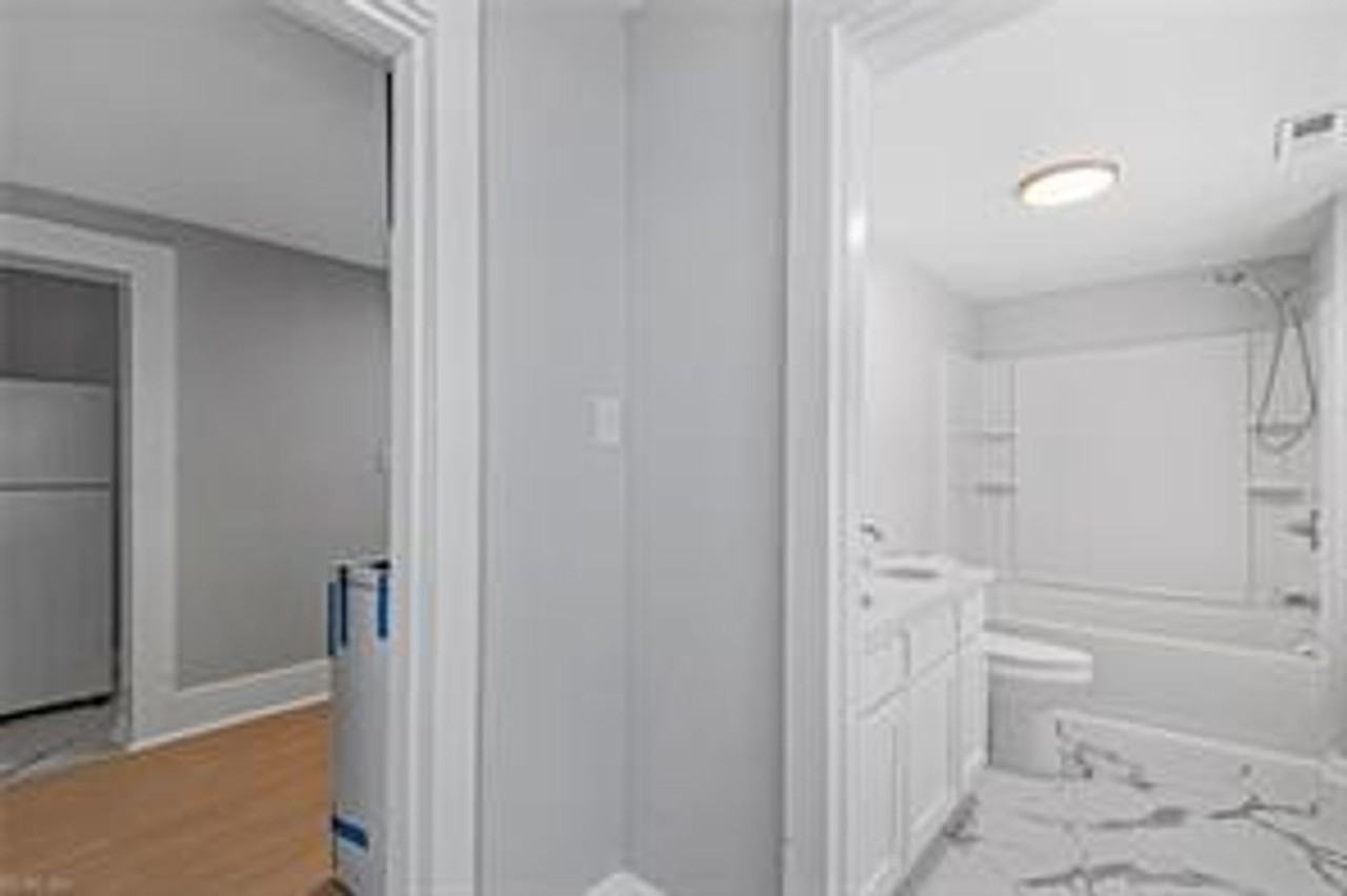 653 29th St #B - Photo 7 of 21