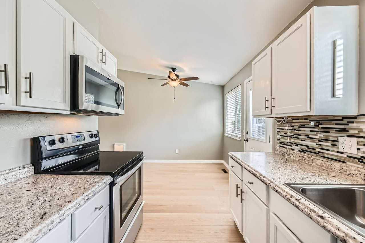 17166 E Nassau Pl - Photo 6 of 32