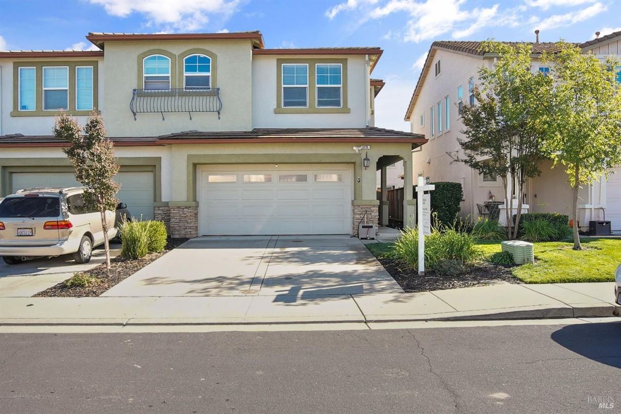1079 Portofino Ave - Photo 4 of 17