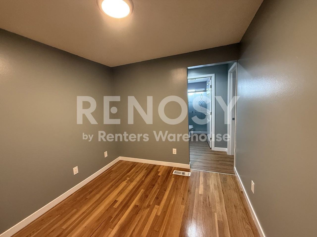 13412 Occidental Ave S - Photo 7 of 21