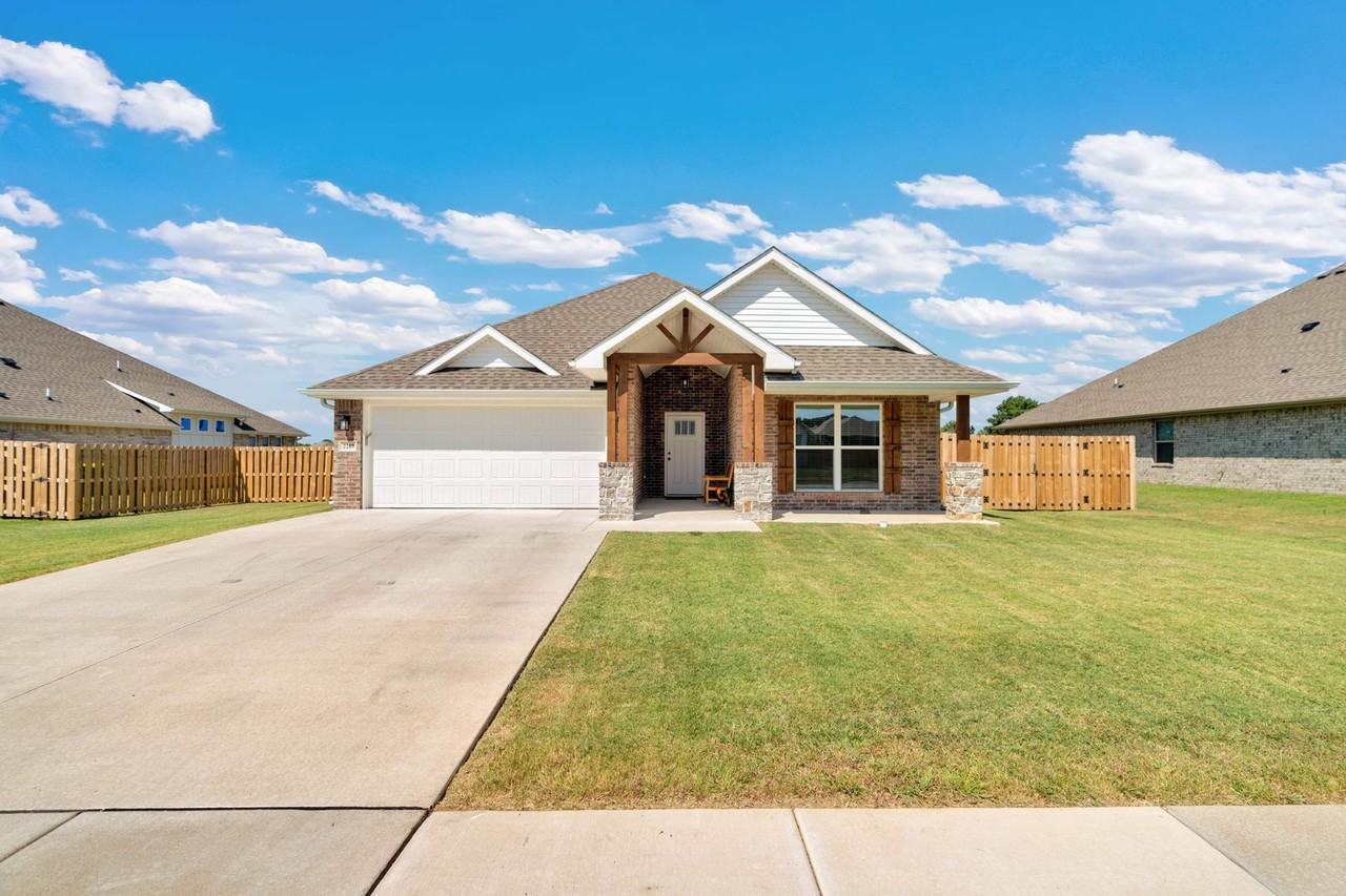 2289 Overlook Way - Photo 2 of 27