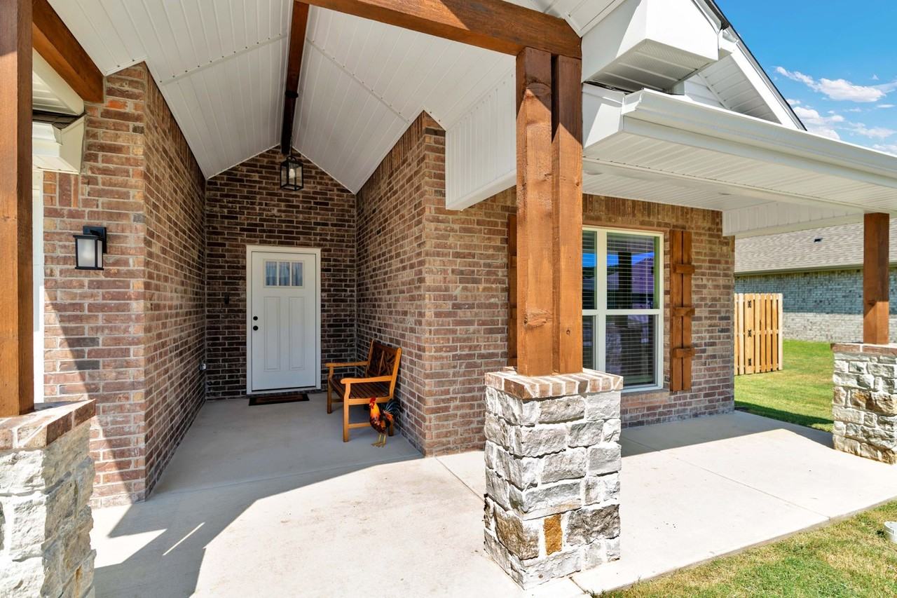 2289 Overlook Way - Photo 3 of 27