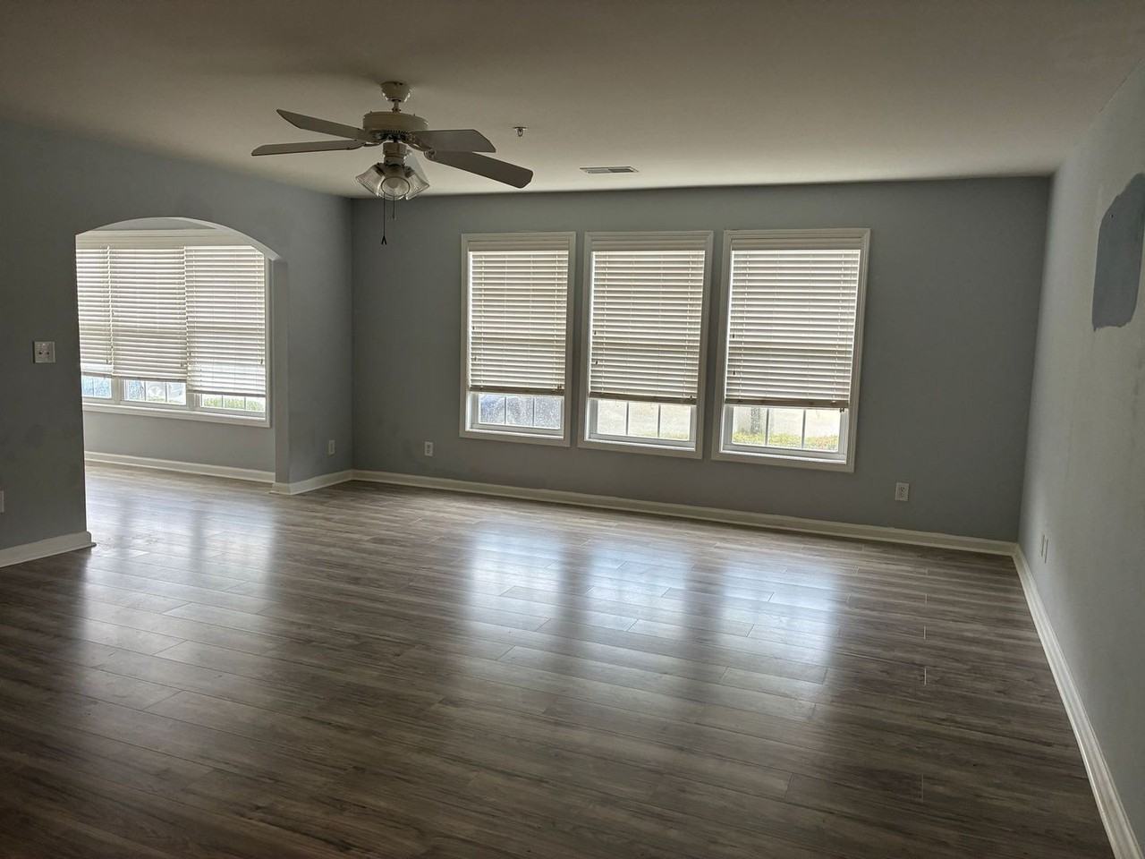 120 Veranda Way - Photo 2 of 14