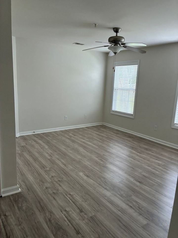 120 Veranda Way - Photo 4 of 14