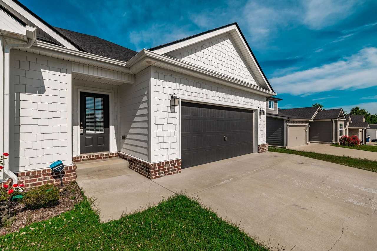 905 Frog Gip Pond Ct - Photo 3 of 33