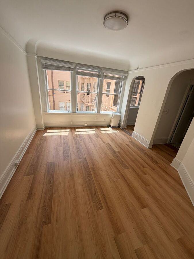 520 Geary St - Photo 3 of 3