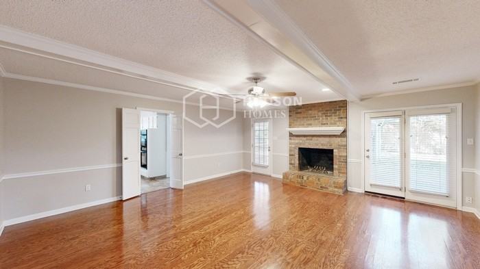 2089 Norcross Dr - Photo 6 of 40