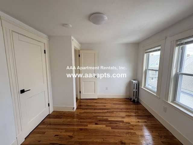 Clifton Ave #3 - Photo 7 of 27