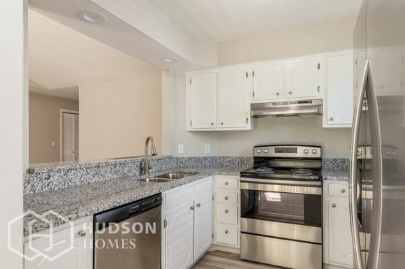 5300 Village Way - Photo 5 of 15