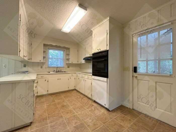 1003 Asbury Dr - Photo 5 of 13