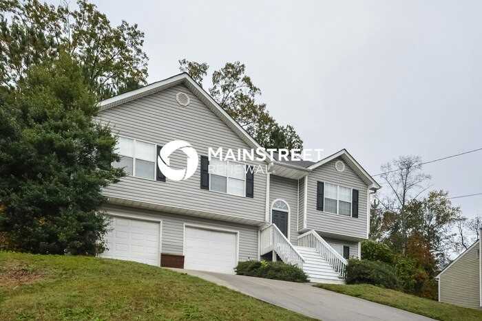 6731 Hiddenlake Dr - Photo 2 of 15