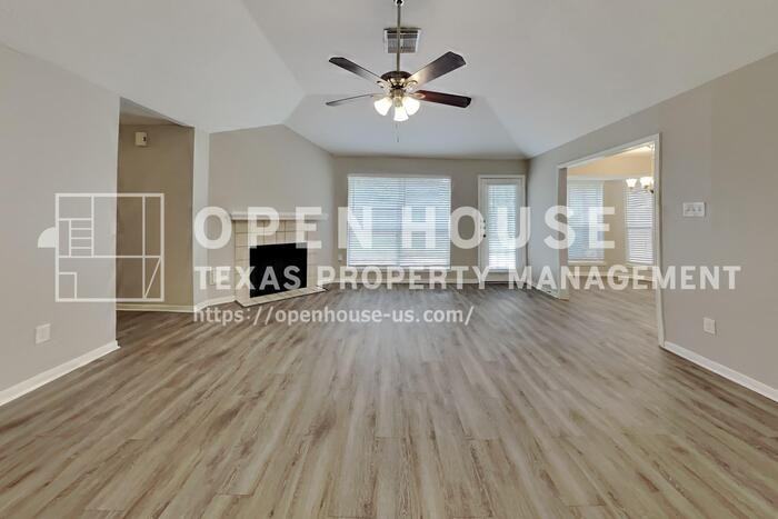 17514 Hamilwood Dr - Photo 5 of 22