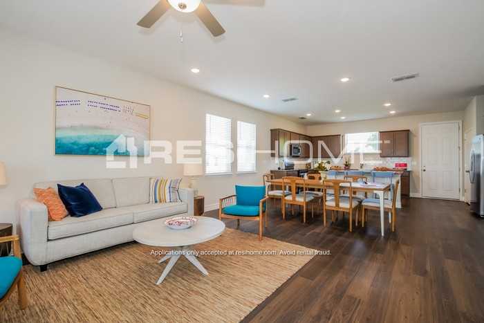 8148 Arrowwood Loop - Photo 6 of 21