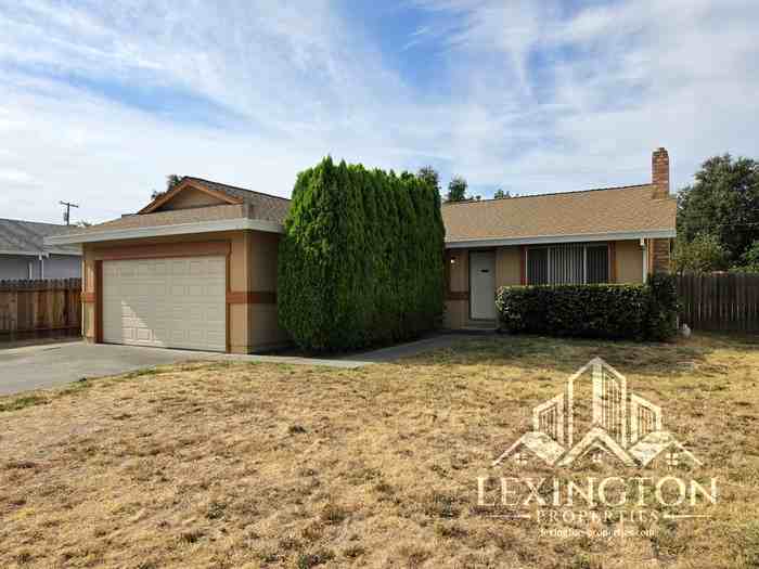 3232 Scotland Dr - Photo 3 of 31