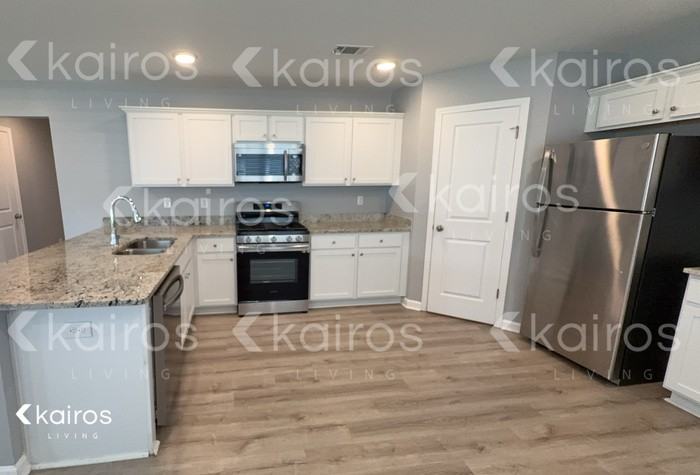 394 Angela St - Photo 2 of 18