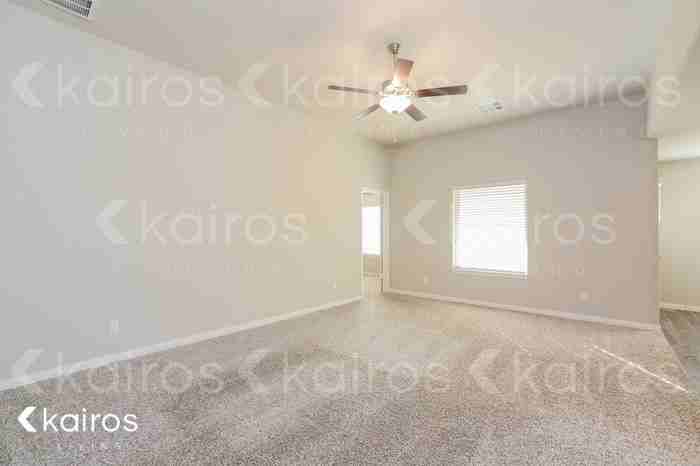 1004 Nw 6th St - Photo 2 of 15