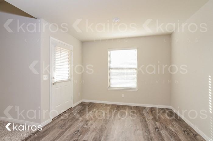 1004 Nw 6th St - Photo 7 of 15