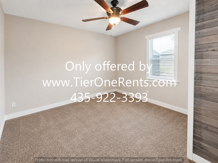 294 W 1200 N - Photo 2 of 26