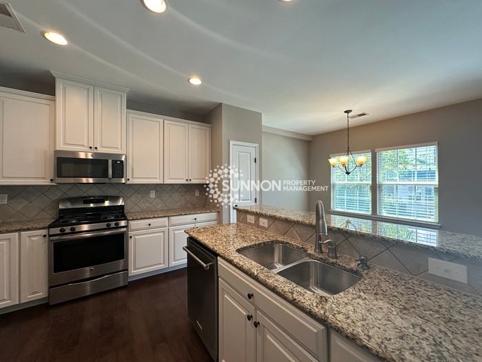 2442 Alyssa Ln - Photo 3 of 19