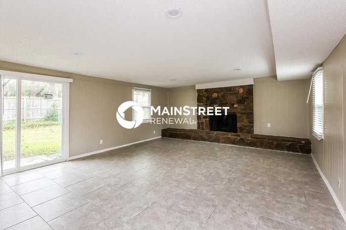 221 Highridge Dr - Photo 2 of 16