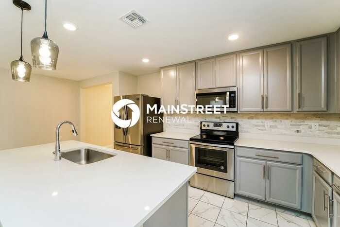 8579 W Pelican Pl - Photo 6 of 16