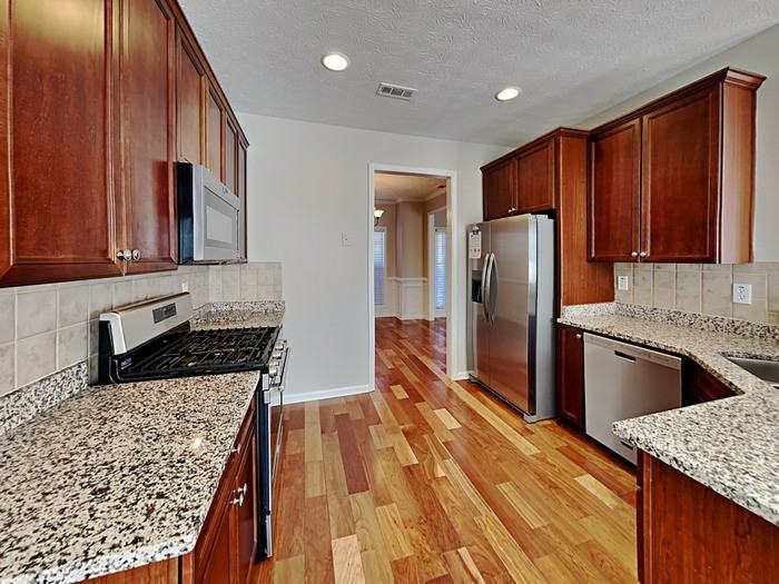 486 Astoria Way - Photo 4 of 30
