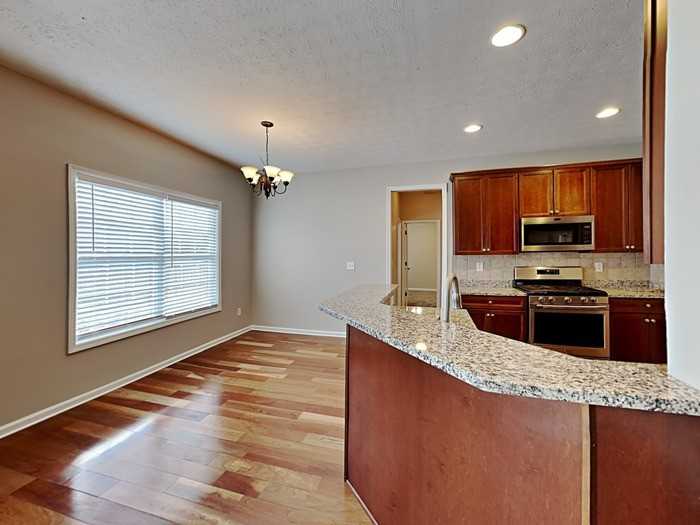 486 Astoria Way - Photo 6 of 30