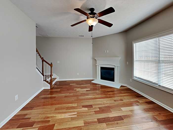 486 Astoria Way - Photo 7 of 30