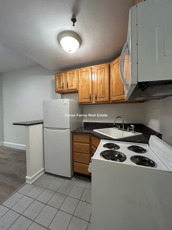 Commonwealth Ave #2 - Photo 4 of 21