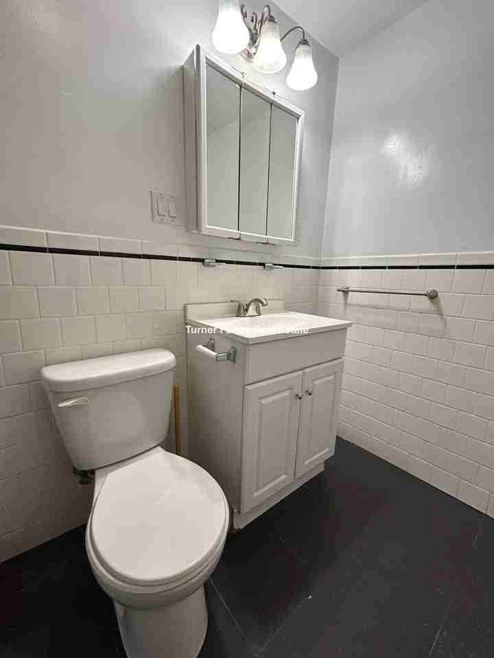 Commonwealth Ave #2 - Photo 7 of 21