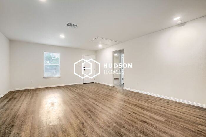 707 Sewanee St - Photo 4 of 14