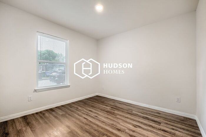 707 Sewanee St - Photo 7 of 14