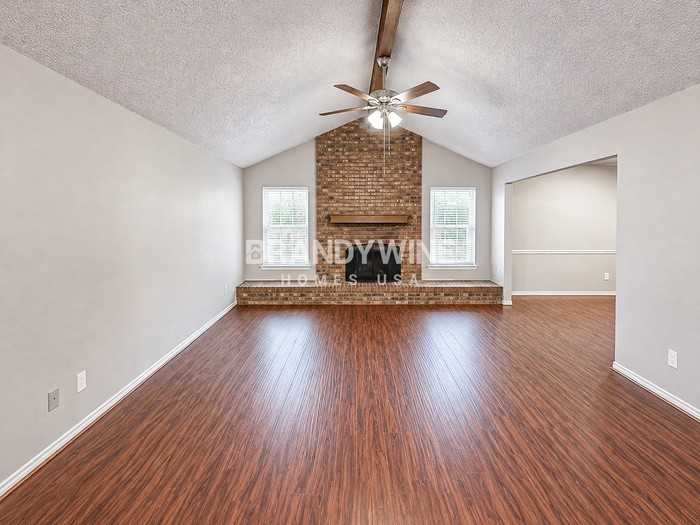 5233 Hill Ridge Dr - Photo 4 of 27