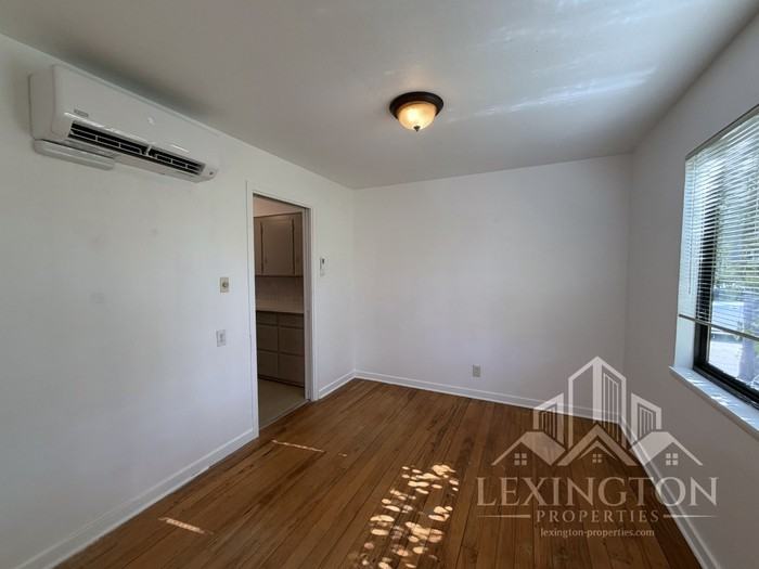 3561 David Way - Photo 7 of 27