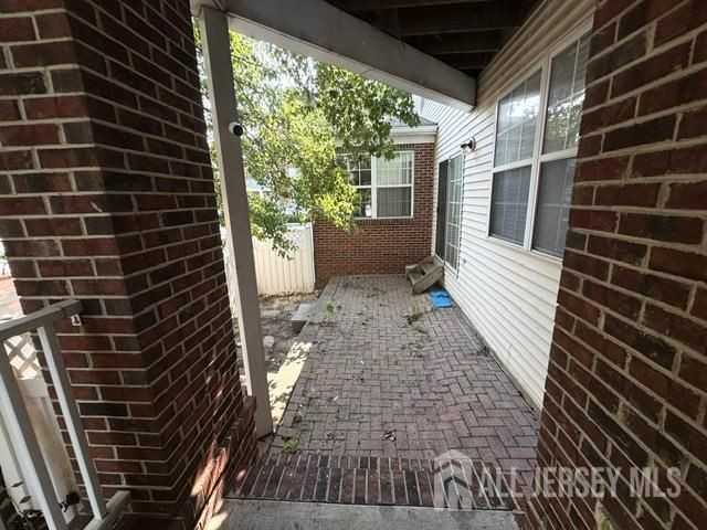 10 Park Sq - Photo 5 of 20
