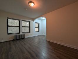 featured image of 5417 N Kenmore Ave