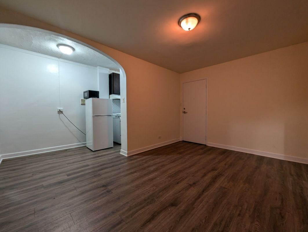 5417 N Kenmore Ave - Photo 3 of 11
